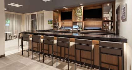 Wingate by Wyndham Altoona Downtown/Medical Center