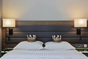 Blackout drapes, soundproofing, free cribs/infant beds, free WiFi