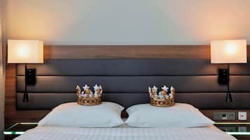 Habitación familiar, 1 cama matrimonial, para no fumadores | Cortinas blackout, insonorización, cunas gratuitas y wifi gratis