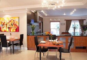 Free daily English breakfast - Tokai Forest Guest House (Cape Town)