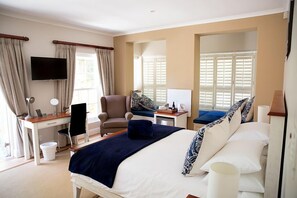 Standard Room (Oak) | Premium bedding, pillowtop beds, minibar, in-room safe - Tokai Forest Guest House (Cape Town)
