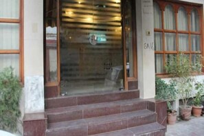 Interior - Hotel Singh Continental (New Delhi)