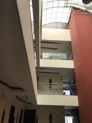 Interior detail - Hotel Nand Kartar Orchid Suites (New Delhi)