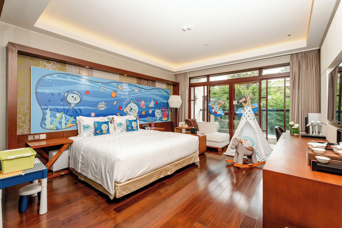 Standard Room, 1 King Bed (Kids Theme)