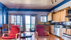 Unclassified image, 4 of 80, button - Imperius Rex Villa (Placencia)