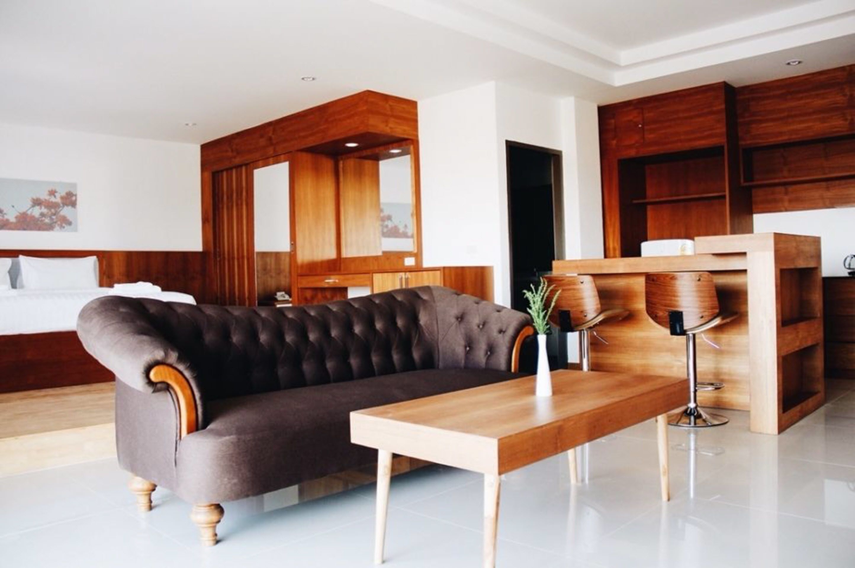 suite king | desk, blackout curtains, free wifi, bed sheets