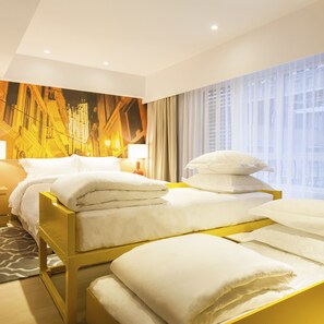 ห้องแฟมิลี่ | มินิบาร์, ตู้นิรภัยในห้องพัก, โต๊ะทำงาน, ห้องเก�็บเสียง