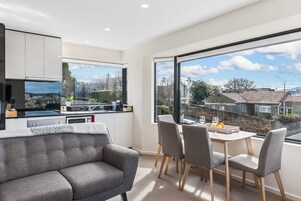 Apartment, 2 Bedrooms, Non Smoking, City View | Private kitchen | Full-size fridge, microwave, oven, stovetop