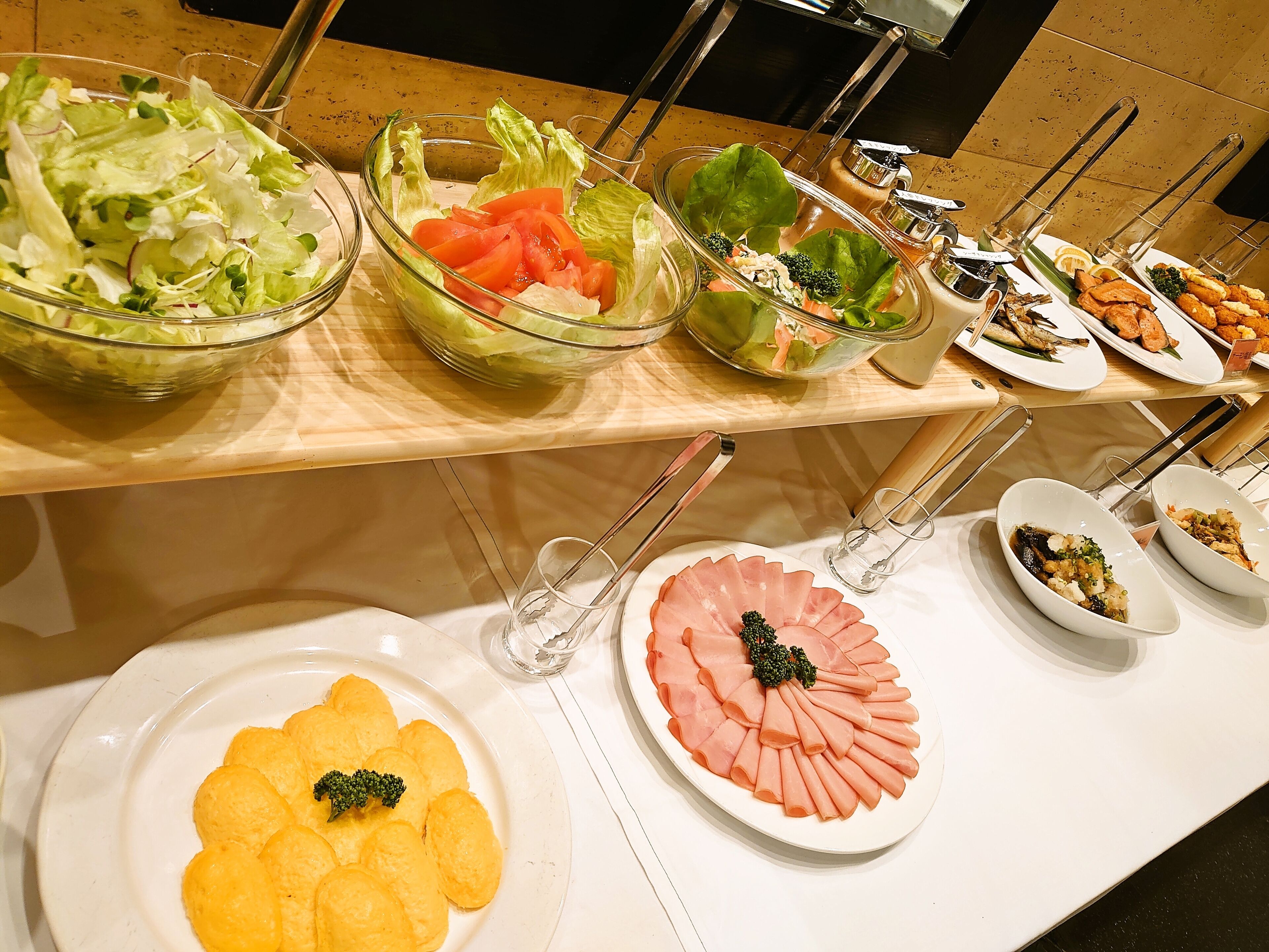 朝食ビュッフェ