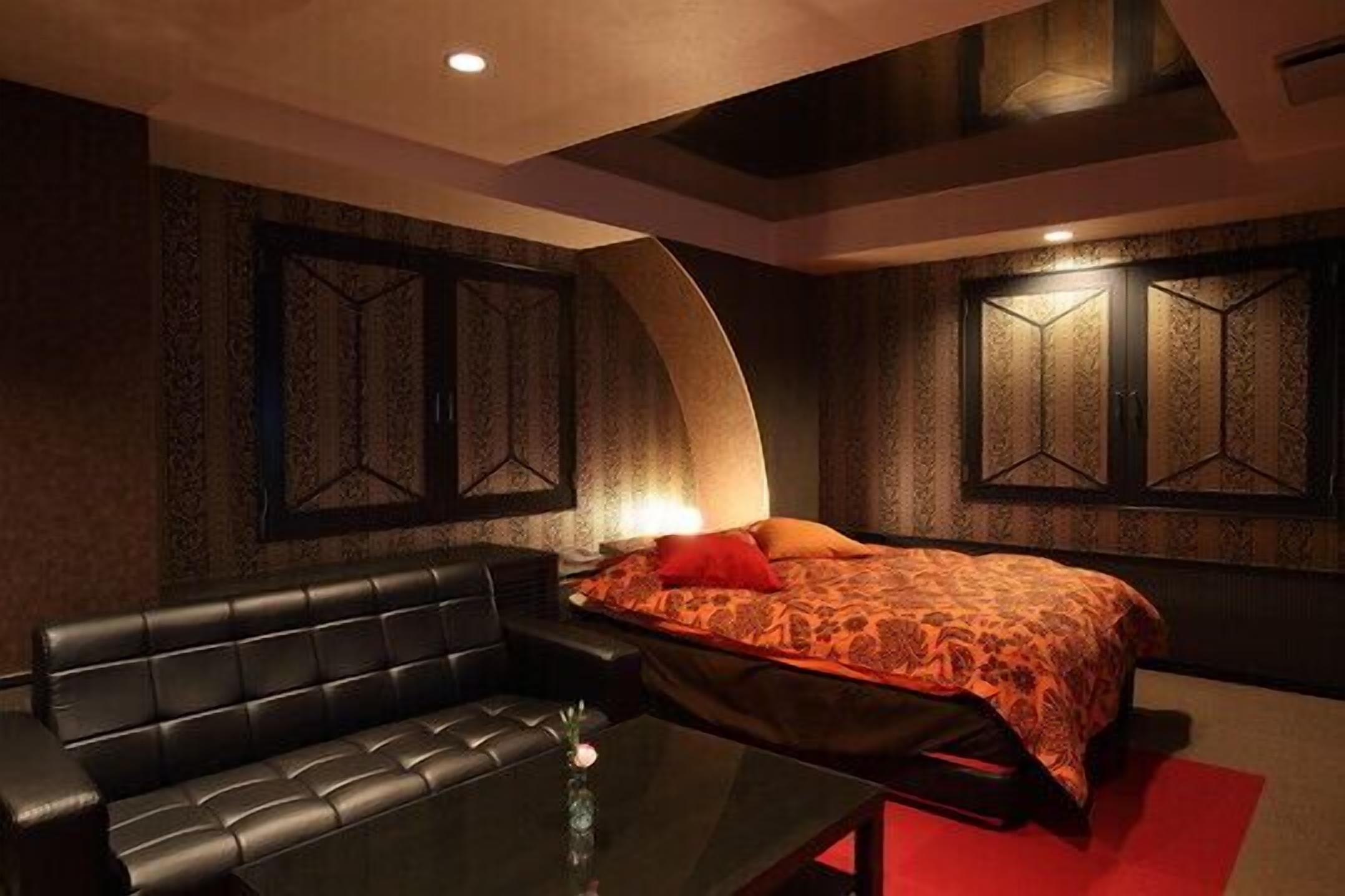 Double Room | Desk, free WiFi, bed sheets