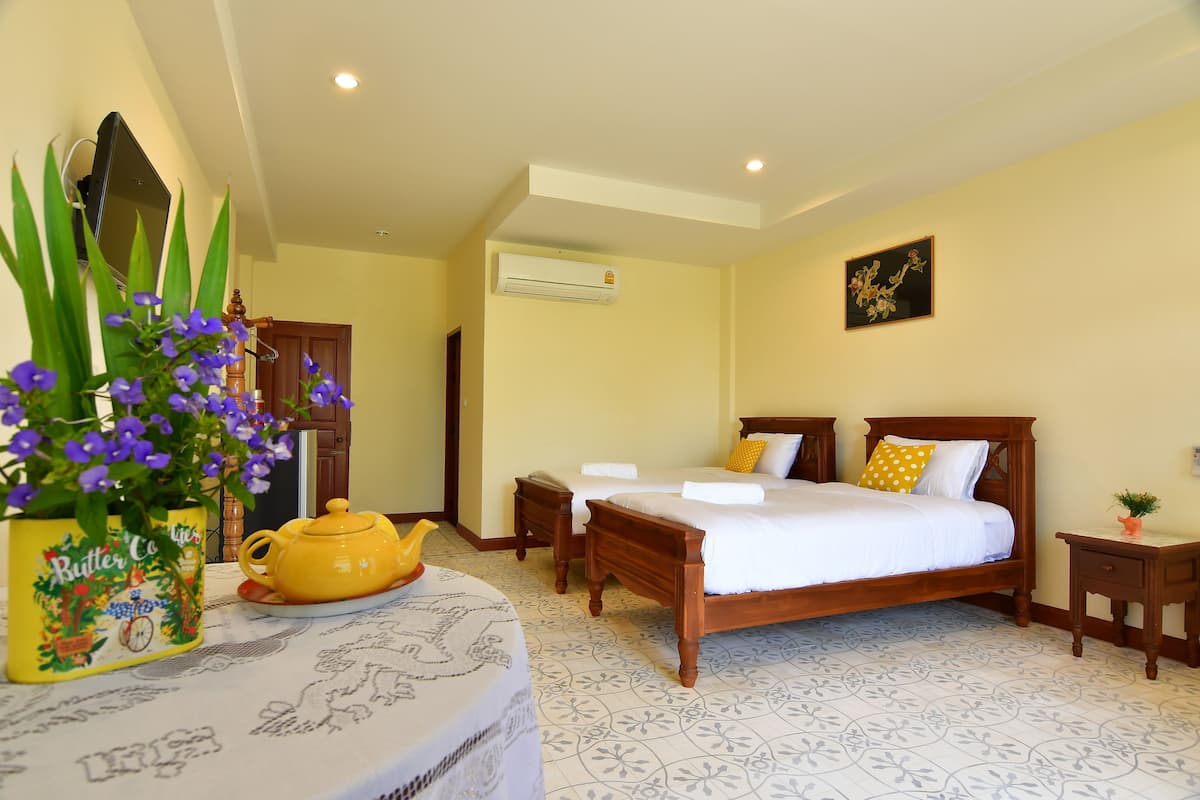 Superior Room, Garden View