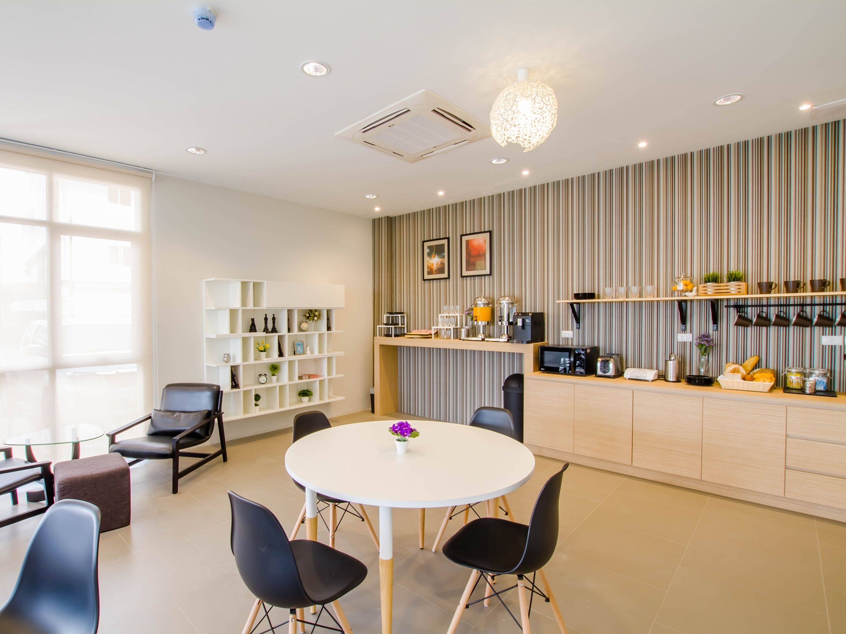 Daily continental breakfast (THB 130 per person)