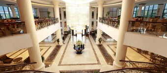 เมืองท่านฮอลิเดย์คอนคู่ง