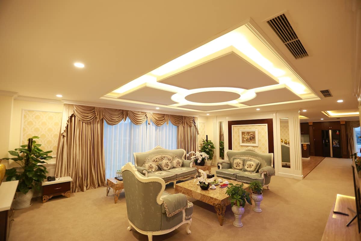 Presidential Room, 2 Bedrooms | Living area