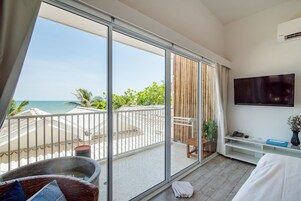 One Bedroom Seaview Balcony | 발코니 전망