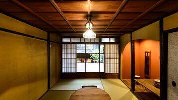 和室個室 4人部屋 | WiFi (無料)