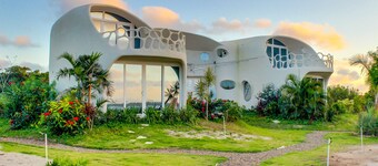 Lion Fish Retreat at Swan Villas