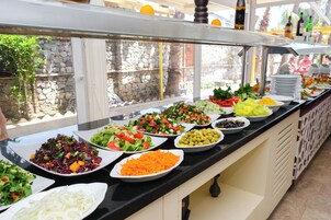 Desayuno buffet incluido todos los días 