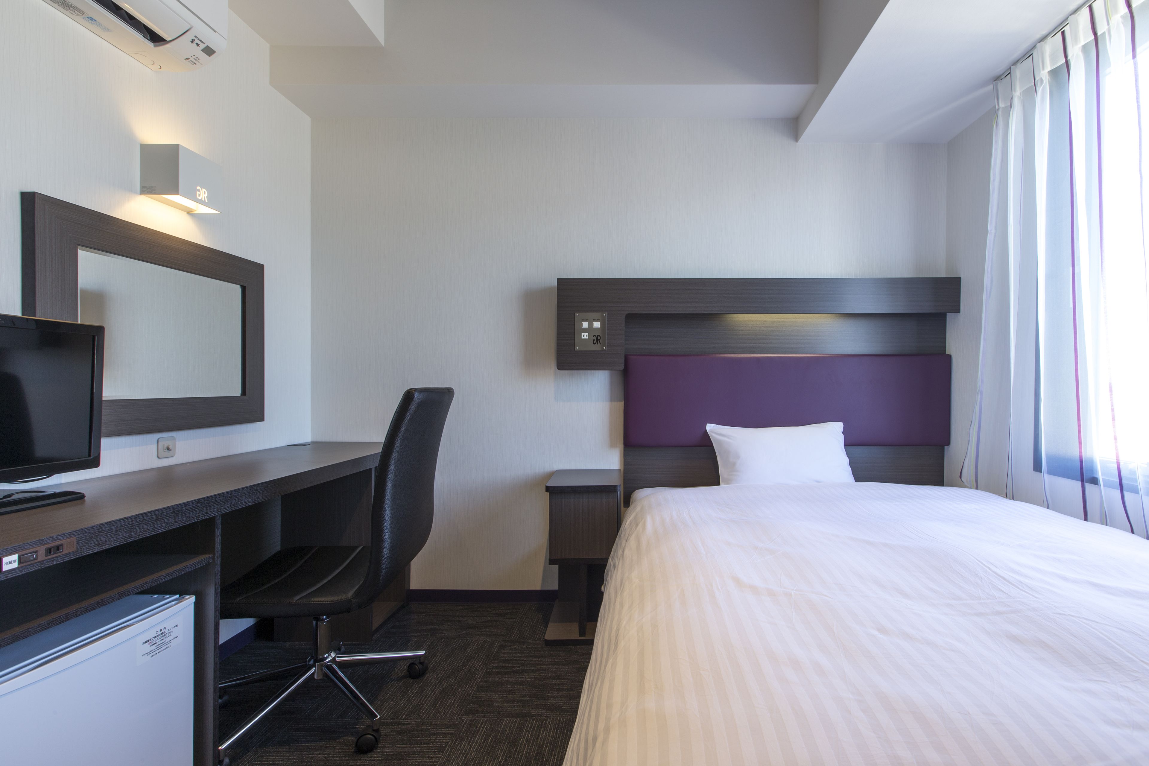 1 bedroom, desk, soundproofing, free wifi