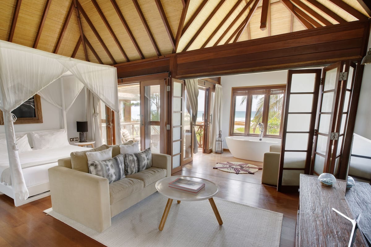 別墅 | 迷你吧、客房內保險箱、布置獨特、書桌