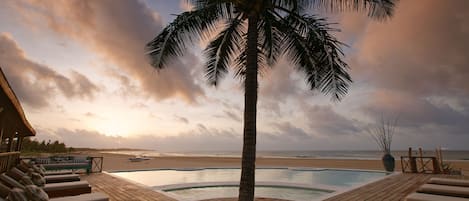 Outdoor pool, sun loungers