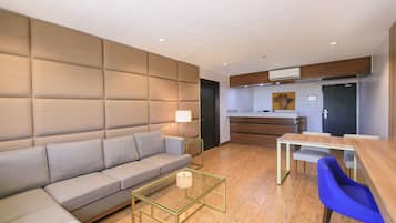 Premier Tower - Presidential Suite | Nappalirész | Síkképernyős tévé