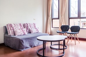 Garden View Quadruple Room | Blackout drapes, free WiFi, bed sheets - Moonlake B&B-58 (Yuchi)