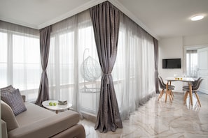 Panoramic VIP Apartment, 2 Bedrooms, Sea View | Premium bedding, in-room safe, desk, iron/ironing board