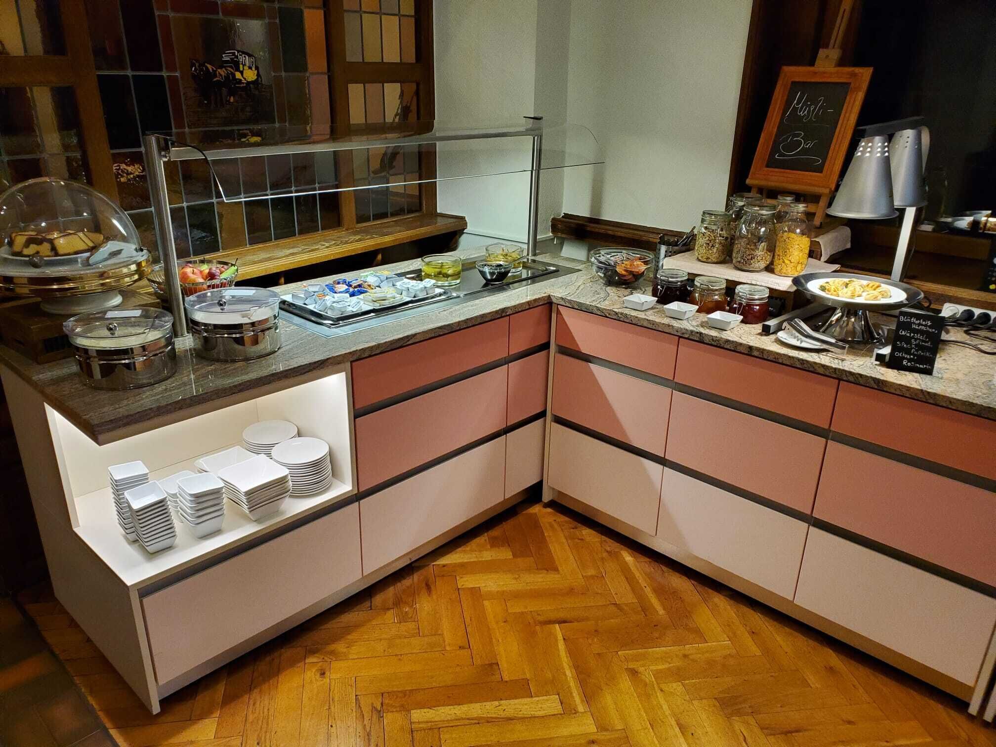 daily buffet breakfast for a fee