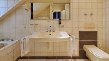 Junior Suite | Bathroom