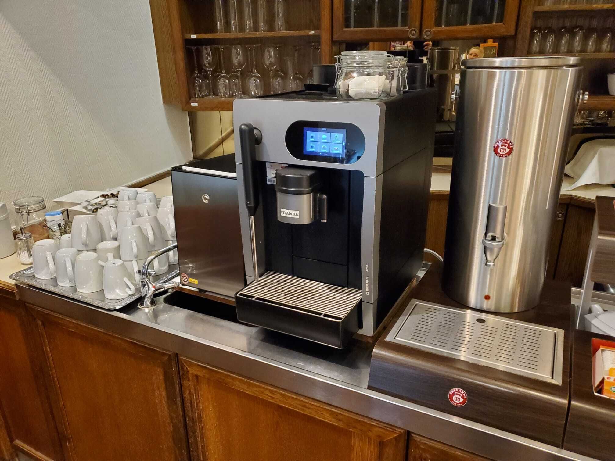 daily buffet breakfast for a fee