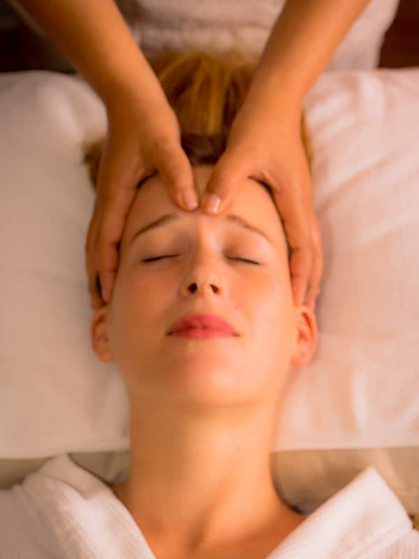 Couples treatment rooms, body treatments, aromatherapy