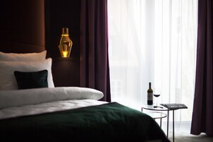 Comfort Double Room, 1 King Bed | Premium bedding, desk, laptop workspace, blackout curtains