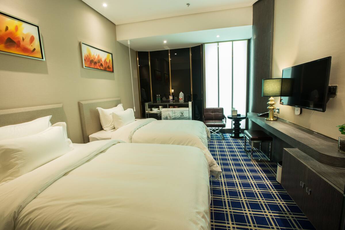 Cinema Room (No Window) | Minibar, desk, blackout curtains, iron/ironing board