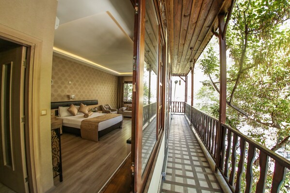 Ferhatin Sirin Odasi Suit | Minibar, két bảo mật tại phòng, bàn