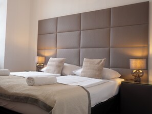 Double Room | Free WiFi, bed sheets - Hotel Lekker (Neumagen-Dhron)