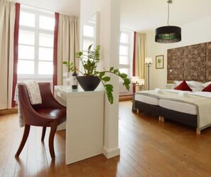 Free WiFi, bed sheets - Hotel Lekker (Neumagen-Dhron)