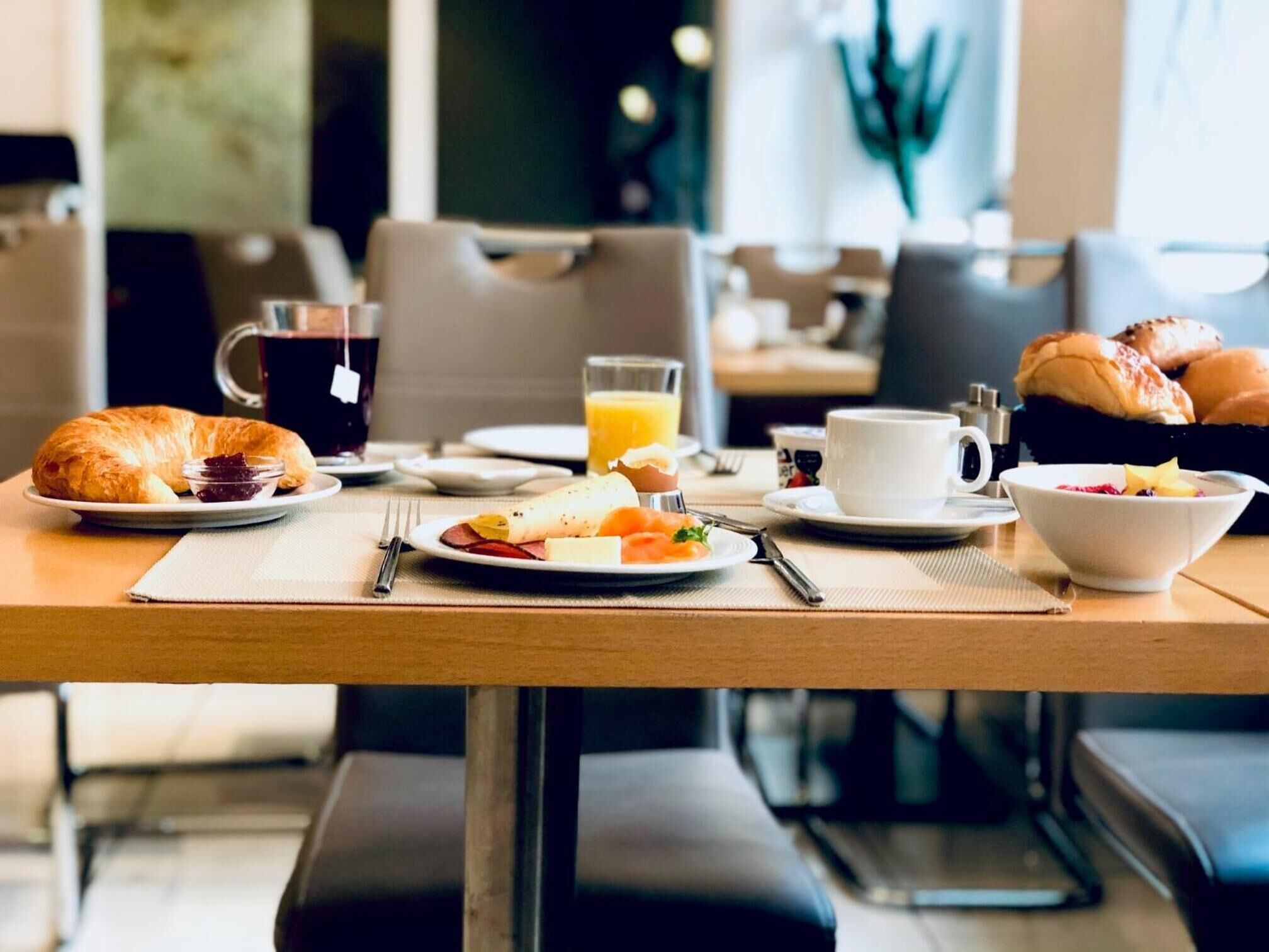 Daily buffet breakfast (EUR 5.00 per person)