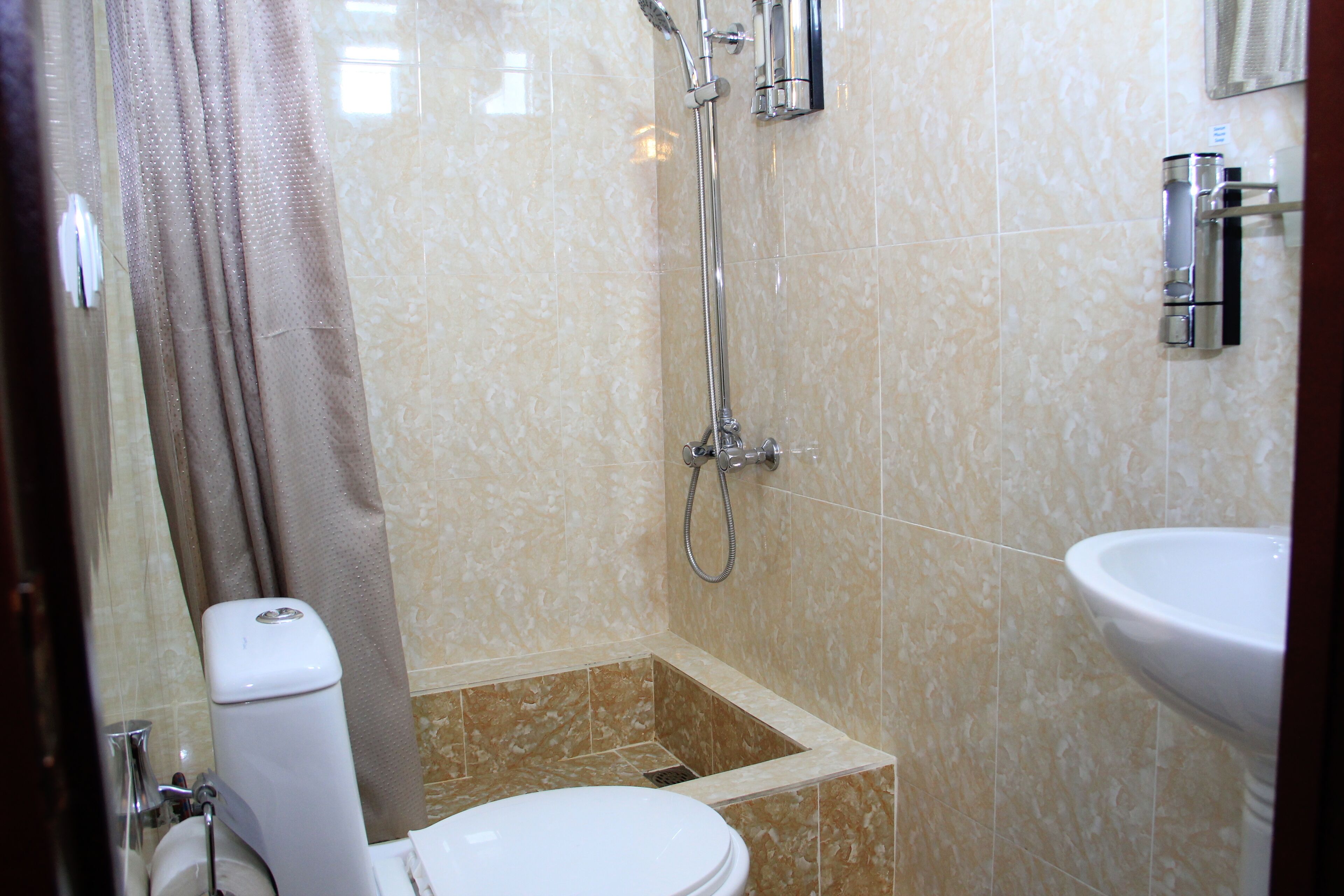 Foto - Anvar's Guests