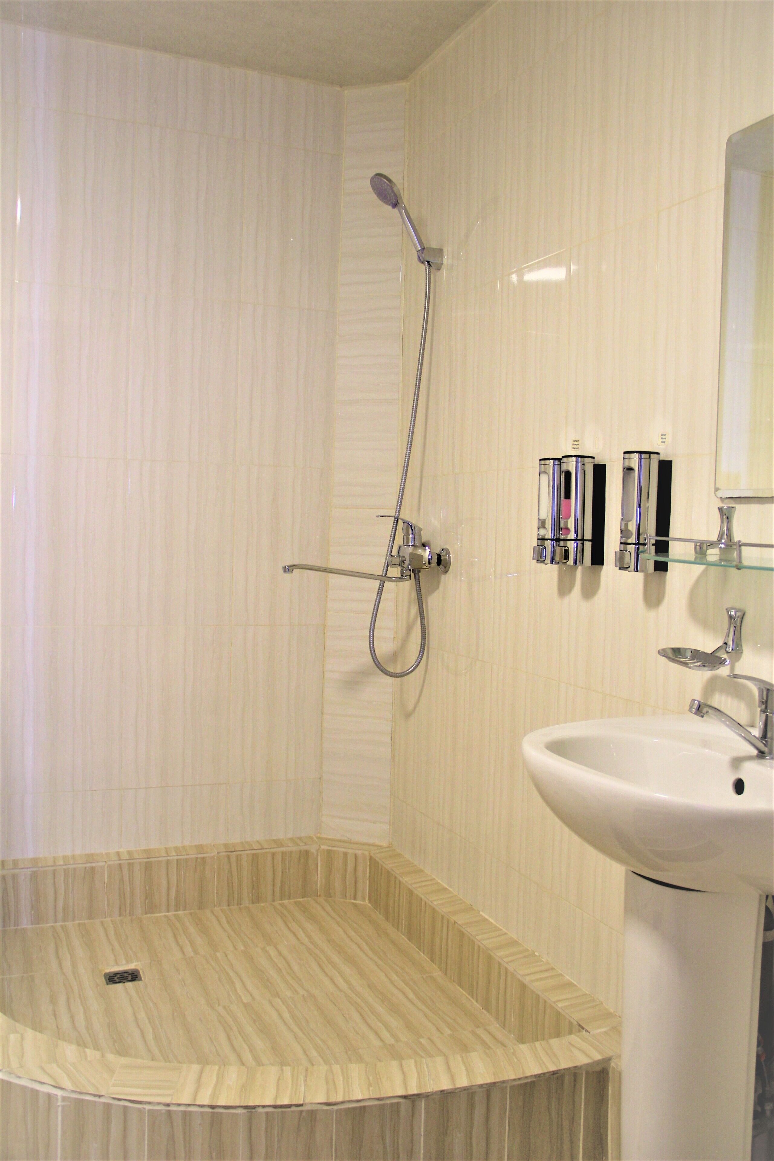 Foto - Anvar's Guests