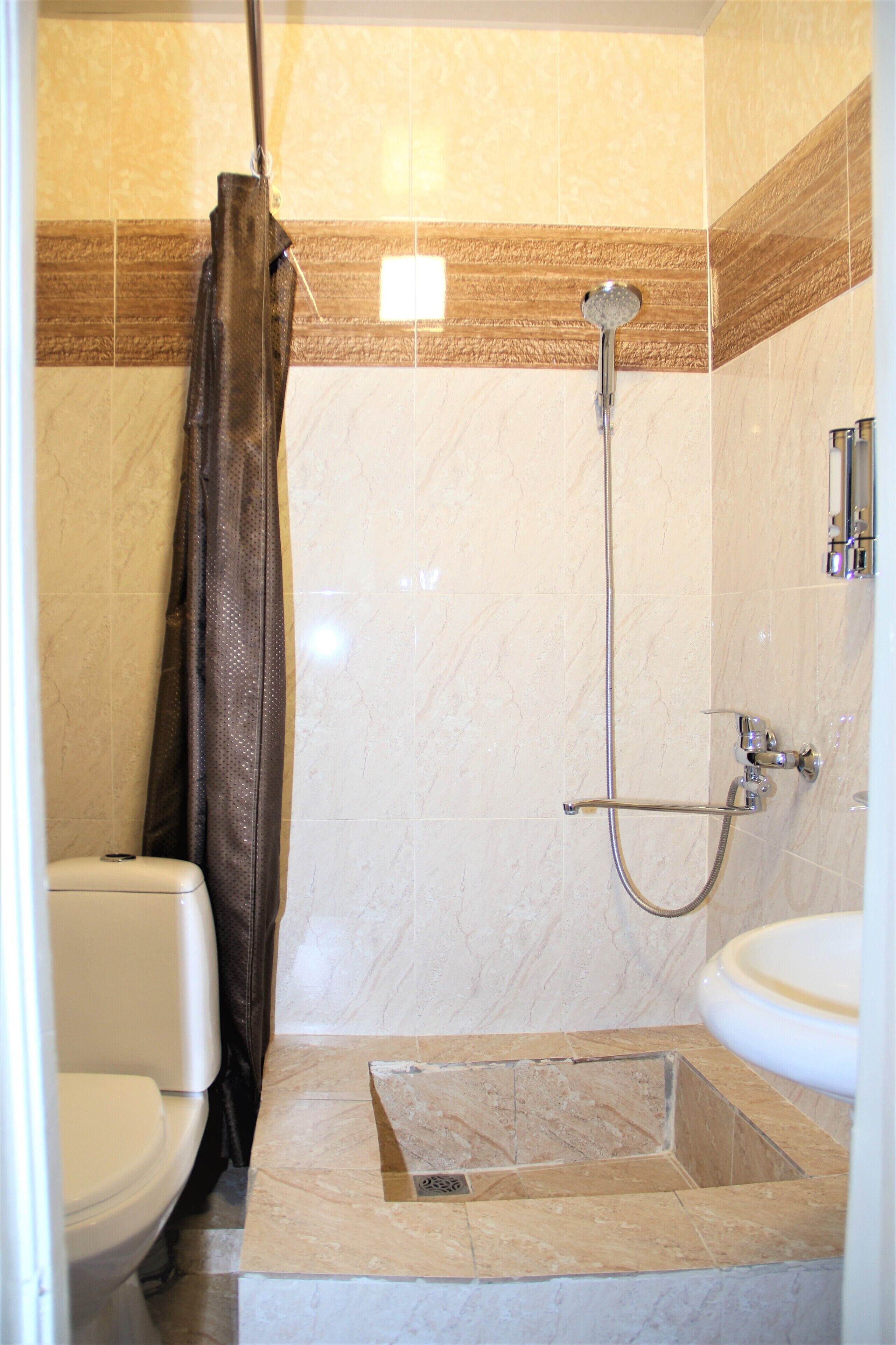 Foto - Anvar's Guests