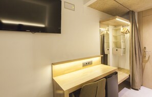 Standard Double or Twin Room | Minibar, desk, blackout drapes, free cribs/infant beds - Hotel A Pamplona (Pamplona)