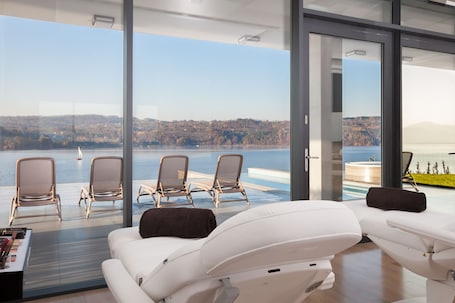 Sauna seca, banheira de hidromassagem, sauna a vapor