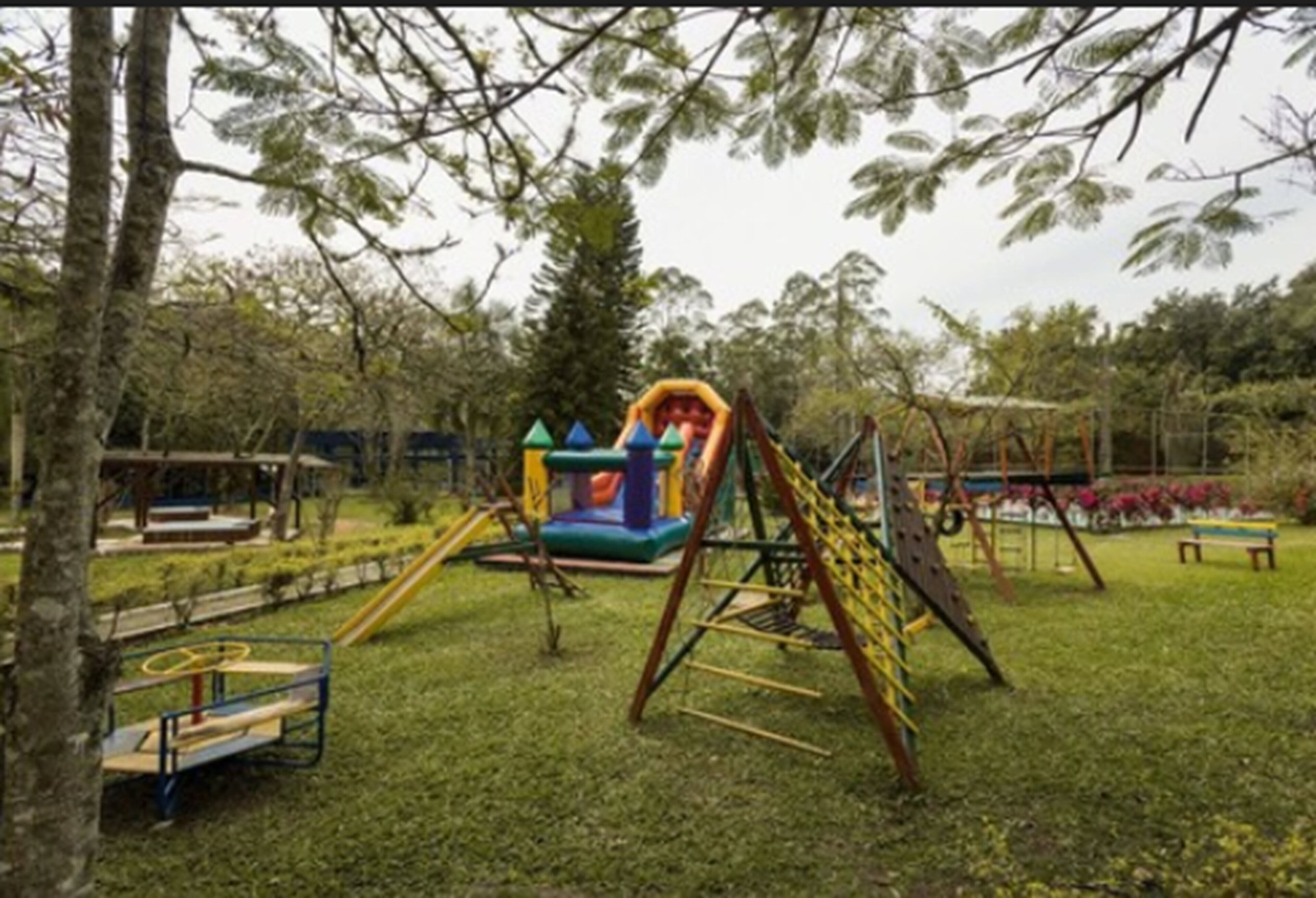 children’s play area – outdoor