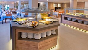 Breakfast buffet - Hotel Mercè (Pineda de Mar)