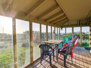Apartment, 3 Bedrooms | Porch