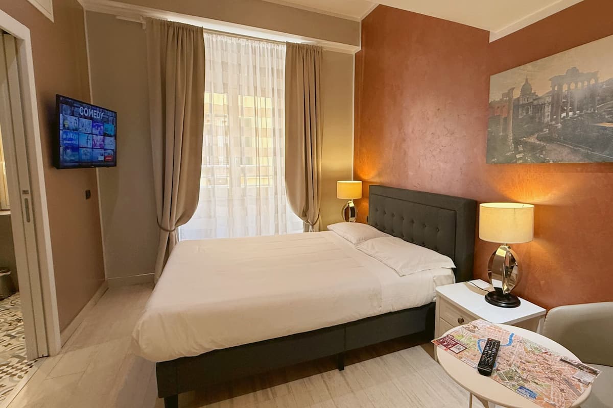 Premium bedding, Select Comfort beds, in-room safe