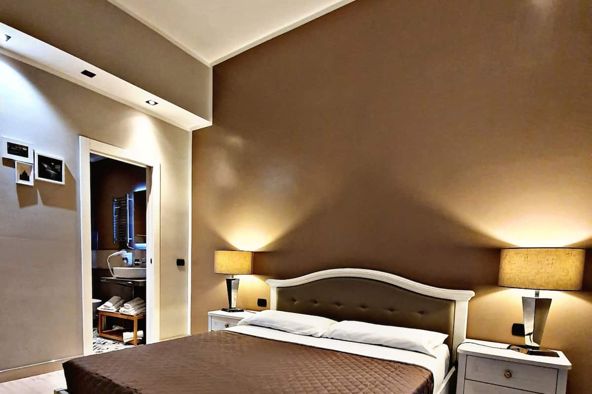 Premium bedding, Select Comfort beds, in-room safe
