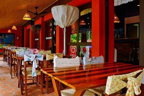 Serveert lunch en diner, Braziliaanse gerechten