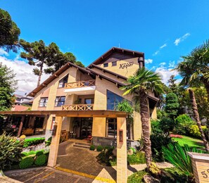Front of property - Hotel Kaster (Gramado)